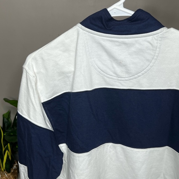 Oversized Medium IZOD Long Sleeve - Picture 4 of 4